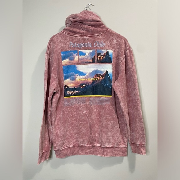 National Geographic Unisex Patagonia Hooded Sweatshirt - Picture 8 of 10